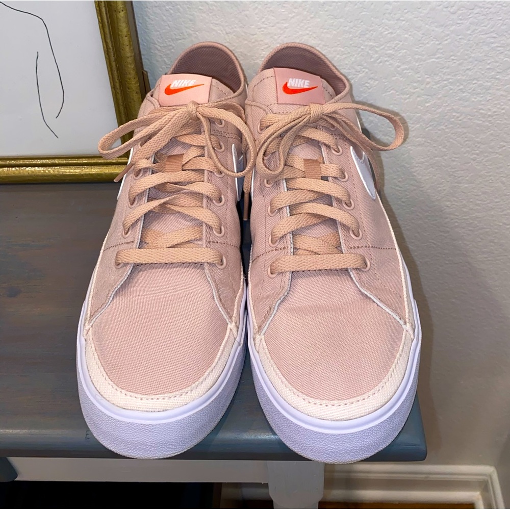 Nike Women’s Court Legacy Canvas Sneaker